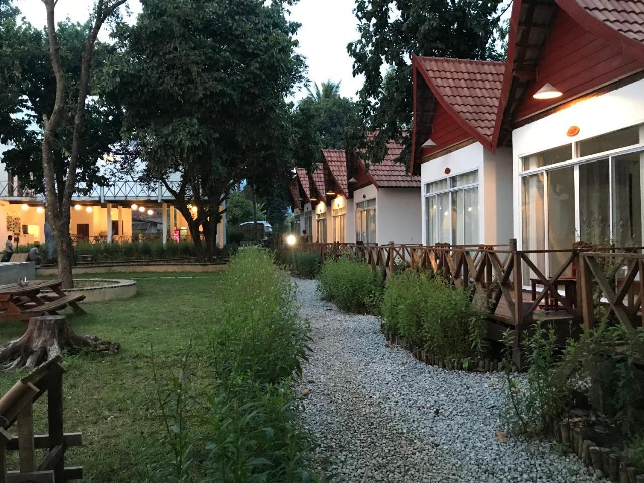 Jungle Paradise Vangvieng - Bungalows 방 비엥 외부 사진